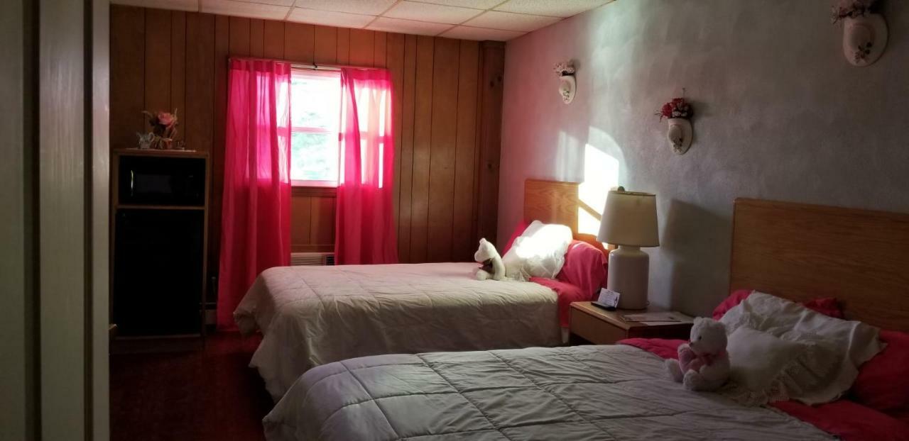 Pittsfield Motor Inn Exteriér fotografie
